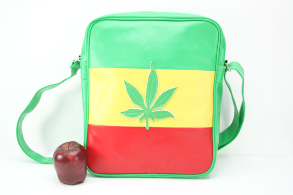 Sac Vinyle Skaï Cuir Simili Vert Jaune Rouge avec Motif Cannabis